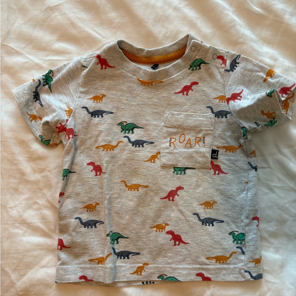 deux par deux Gray Tee with Multicolor Dino Pocket - Picture 1 of 2